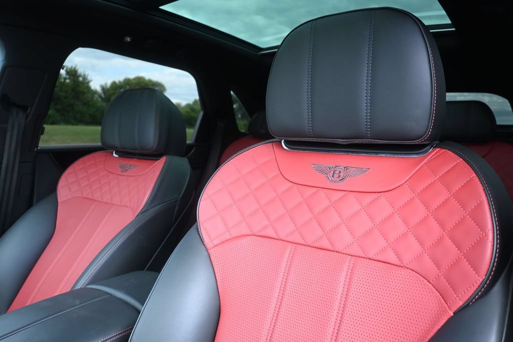 Used 2020 Bentley Bentayga AWD/4WD image 23