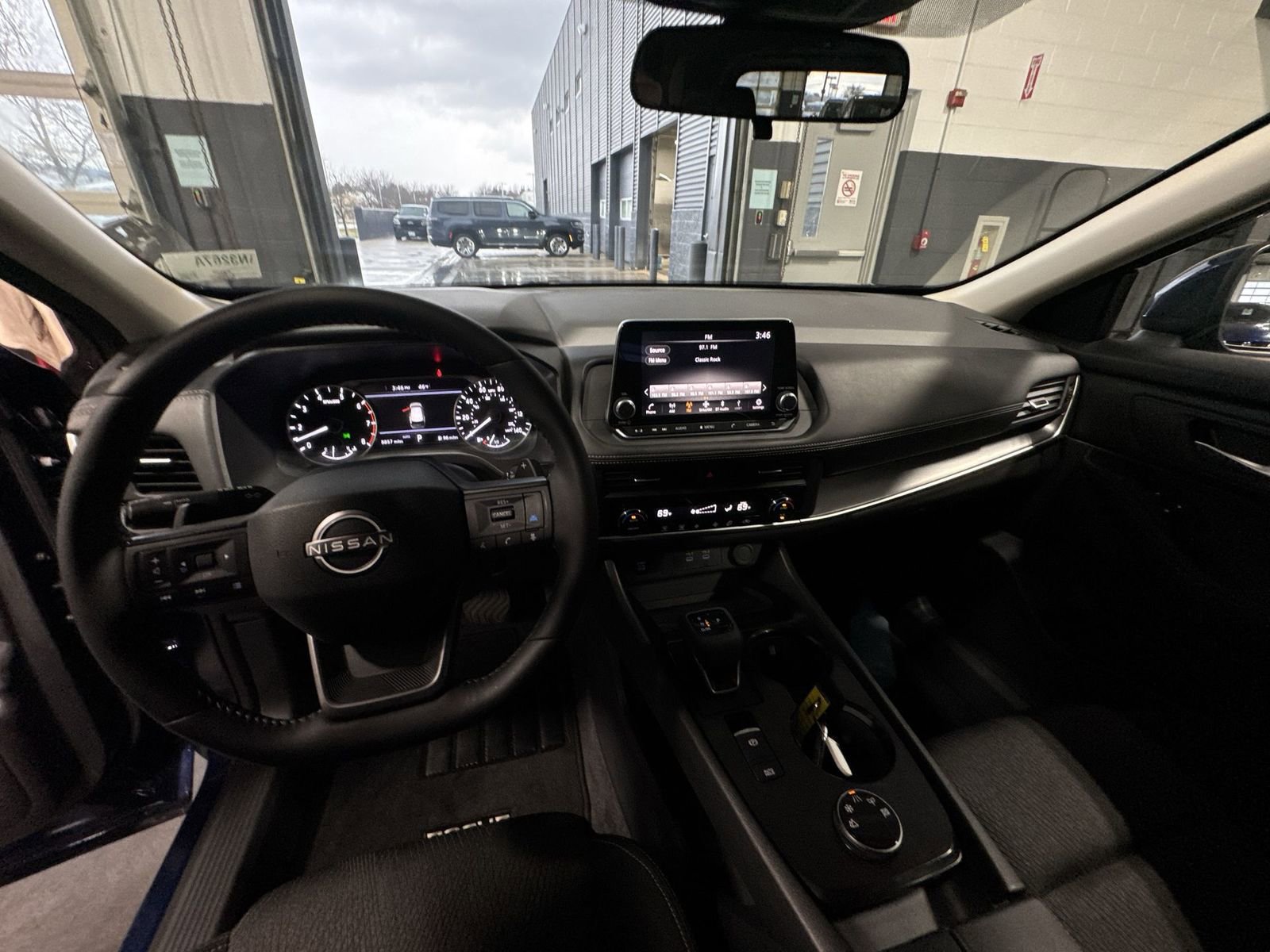 Certified 2026 Nissan Rogue SV image 29