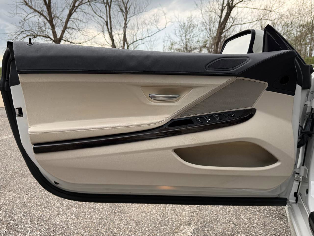 Used 2013 BMW 640i Convertible image 23