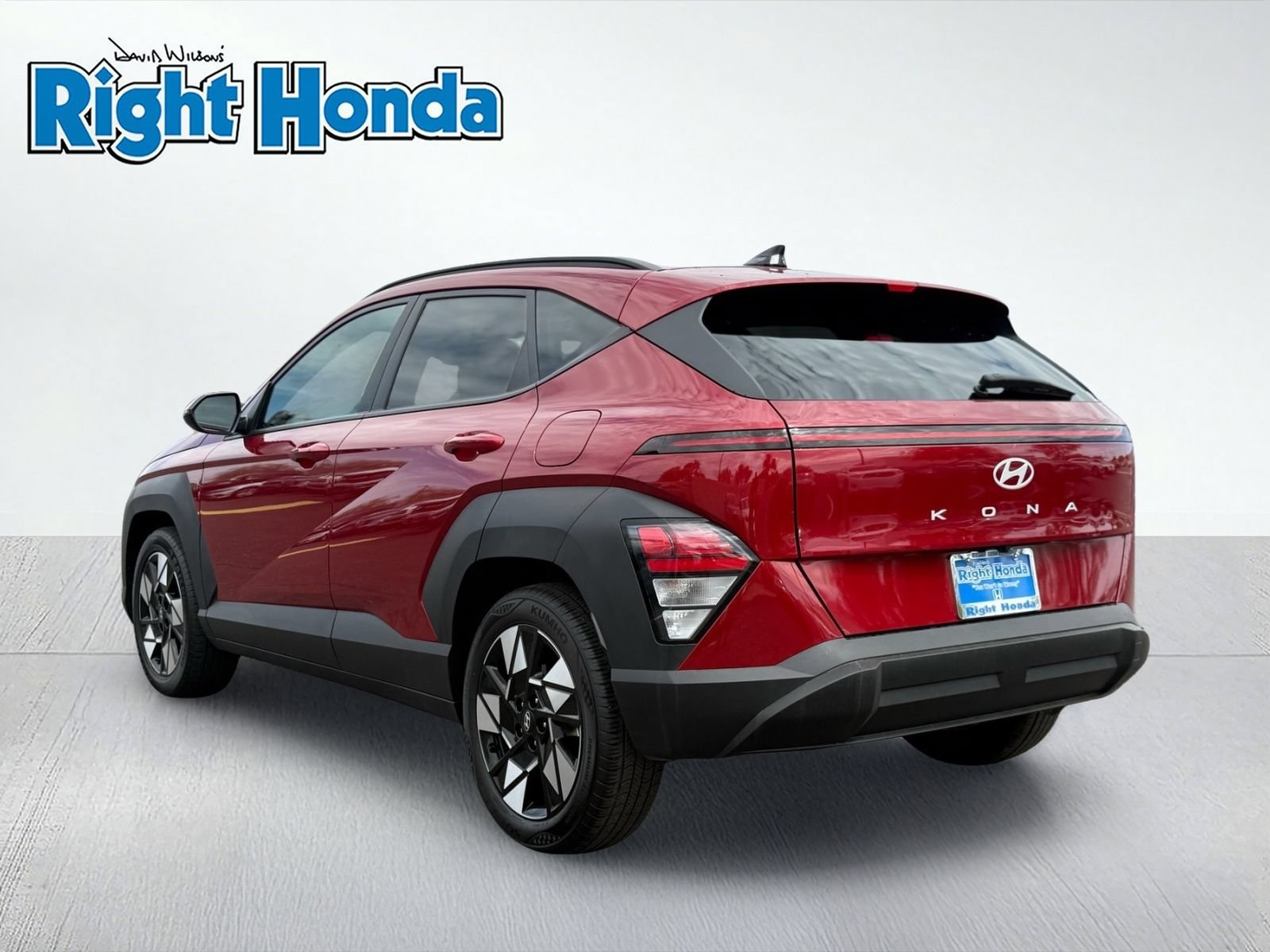 Used 2025 Hyundai Kona SEL FWD image 4