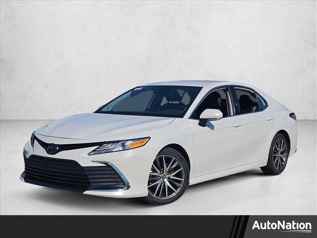 Used 2024 Toyota Camry XLE image 1