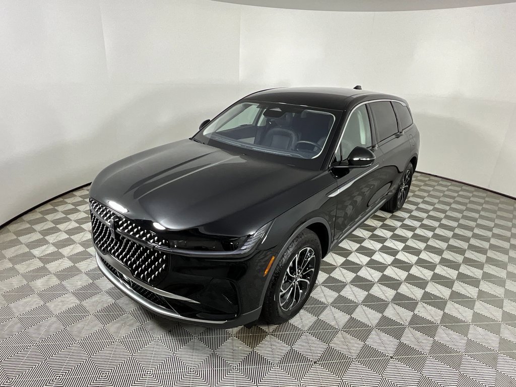 Used 2025 Lincoln Nautilus Premier image 9