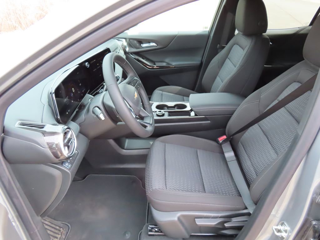 New 2026 Chevrolet Equinox LT image 18