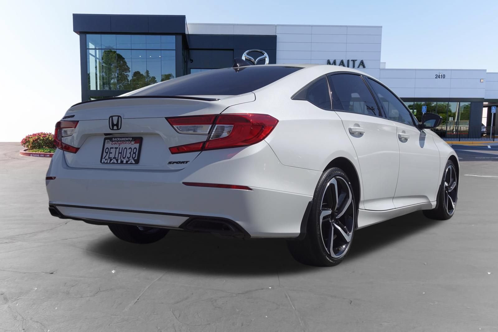 Used 2022 Honda Accord Sport image 3