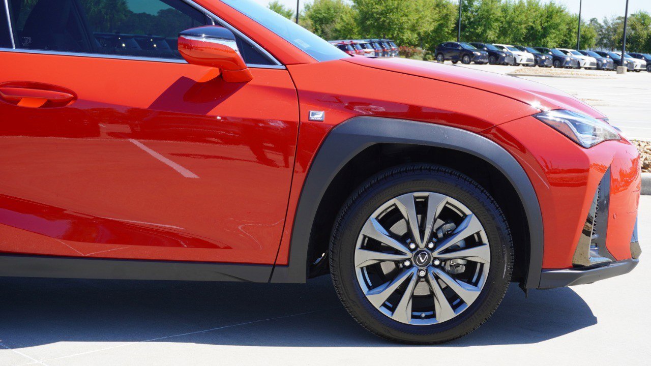 Used 2019 Lexus UX 200 F Sport image 9