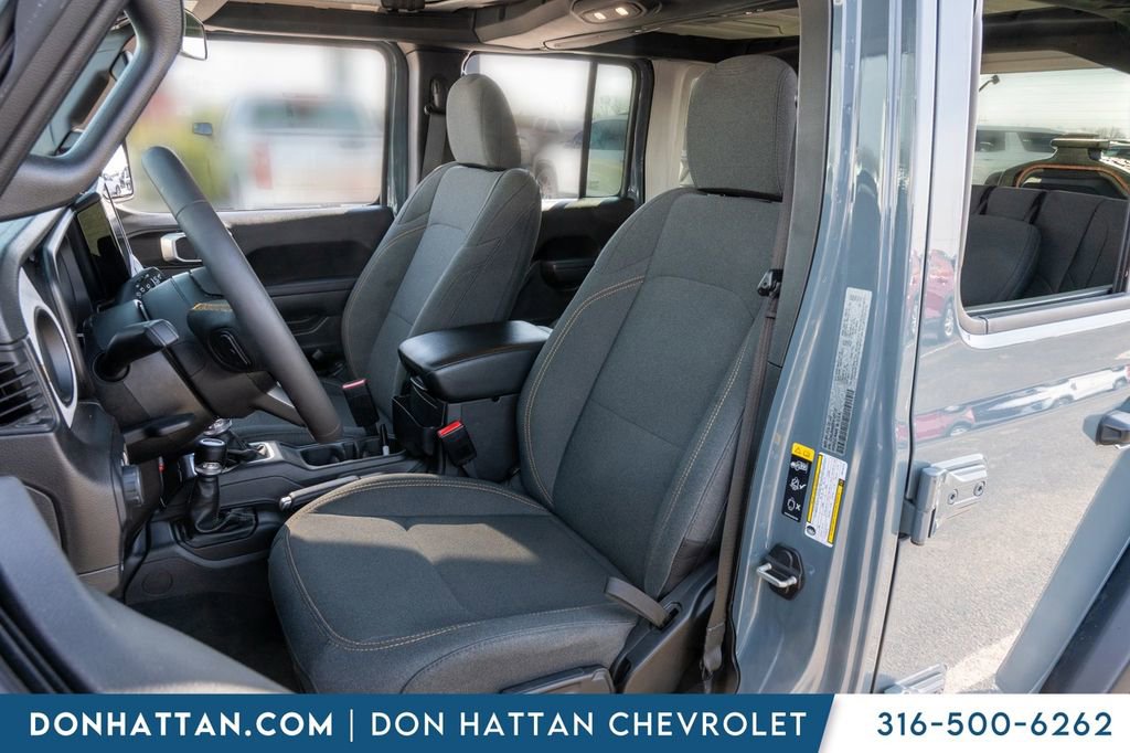 Used 2024 Jeep Wrangler Unlimited image 4