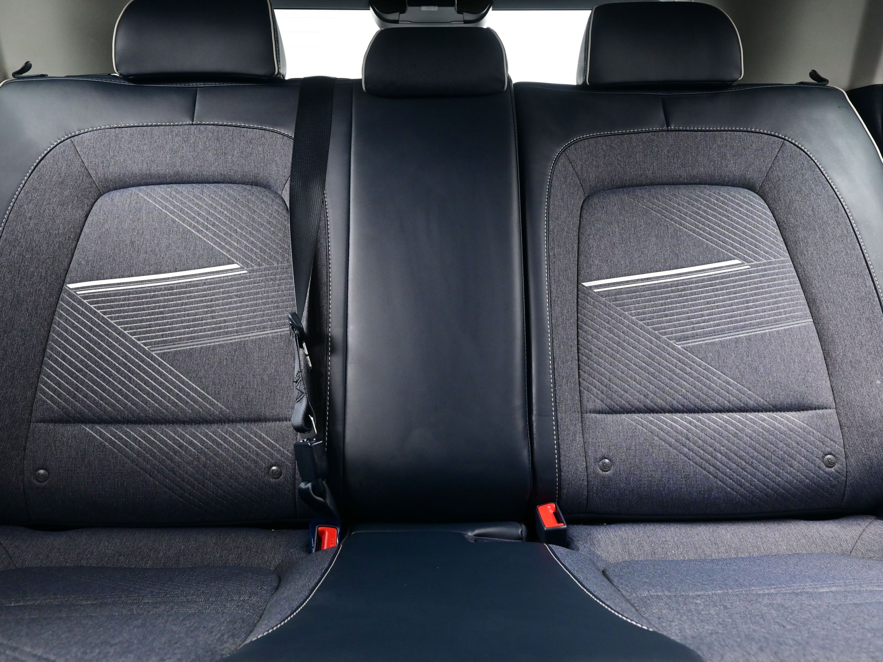 Certified 2025 Hyundai Venue Limited image 15