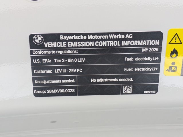 Used 2025 BMW i4 eDrive40 w/ Parking Assistance Package RWD image 25