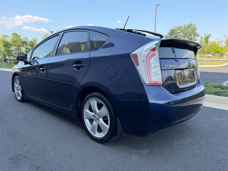 Used 2015 Toyota Prius Five w/ Advanced Technology Package FWD image 9