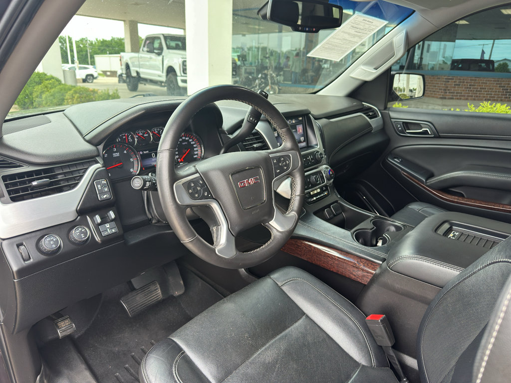 Used 2015 GMC Yukon XL SLT w/ HD Trailering Package AWD/4WD image 13