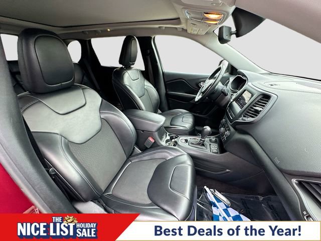 Used 2019 Jeep Cherokee Latitude Plus w/ Comfort/Convenience Group image 28