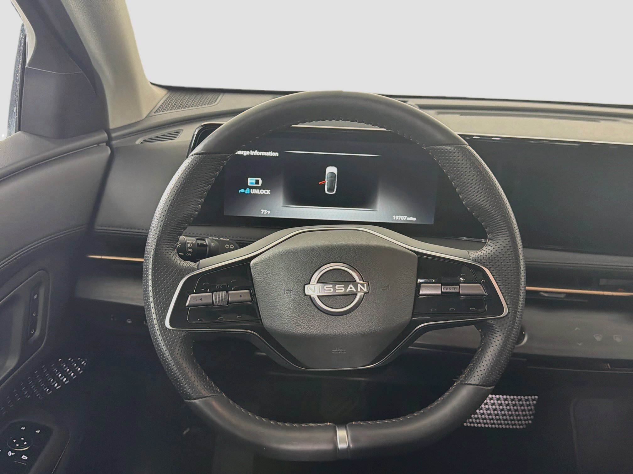Used 2024 Nissan Ariya AWD image 17
