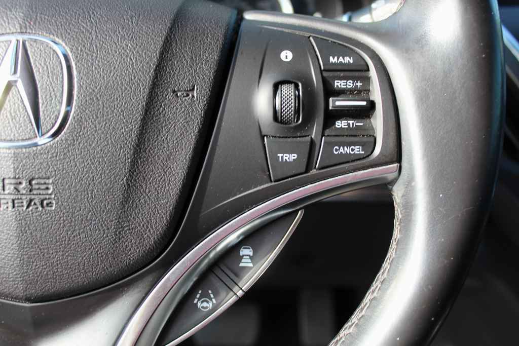 Used 2017 Acura MDX FWD image 18