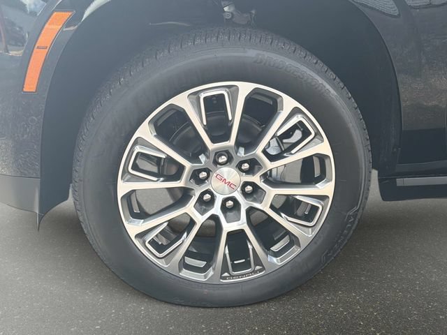 New 2026 GMC Yukon XL Denali w/ Sun & Power Step Package AWD/4WD image 10