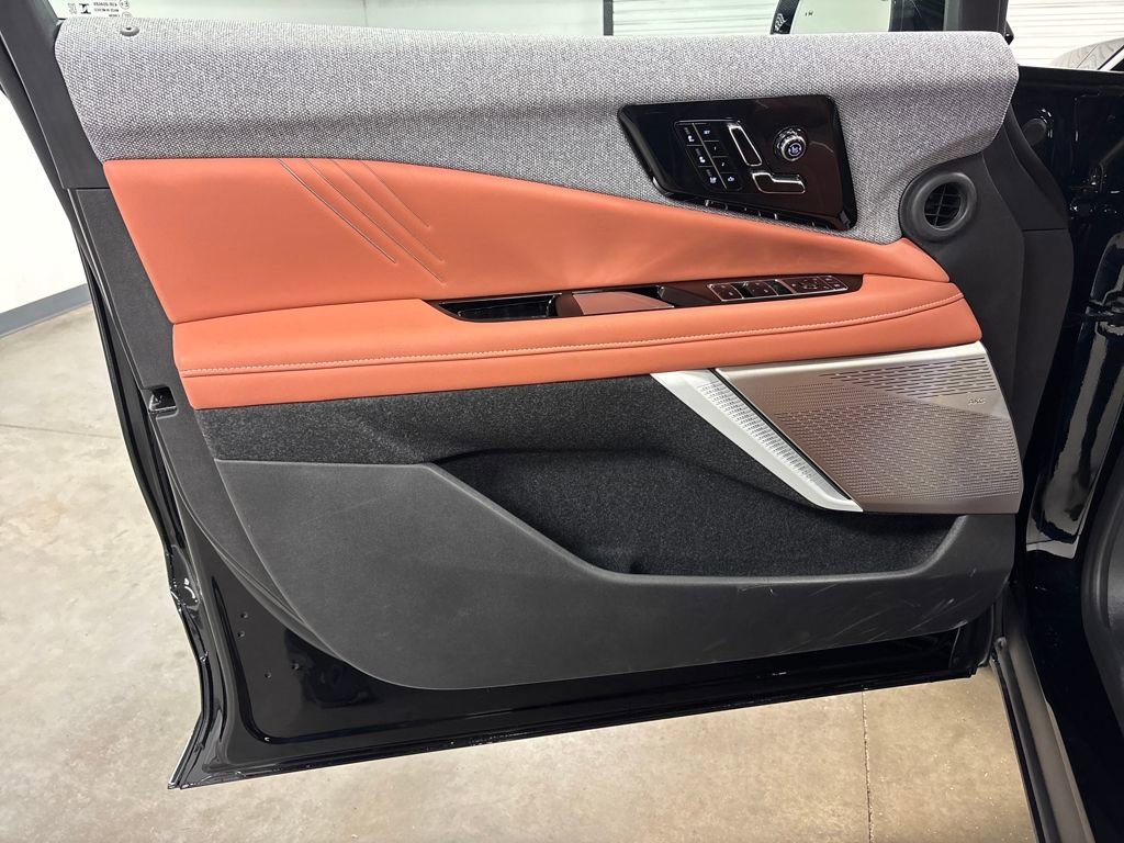 New 2026 Cadillac Optiq Luxury 2 image 20