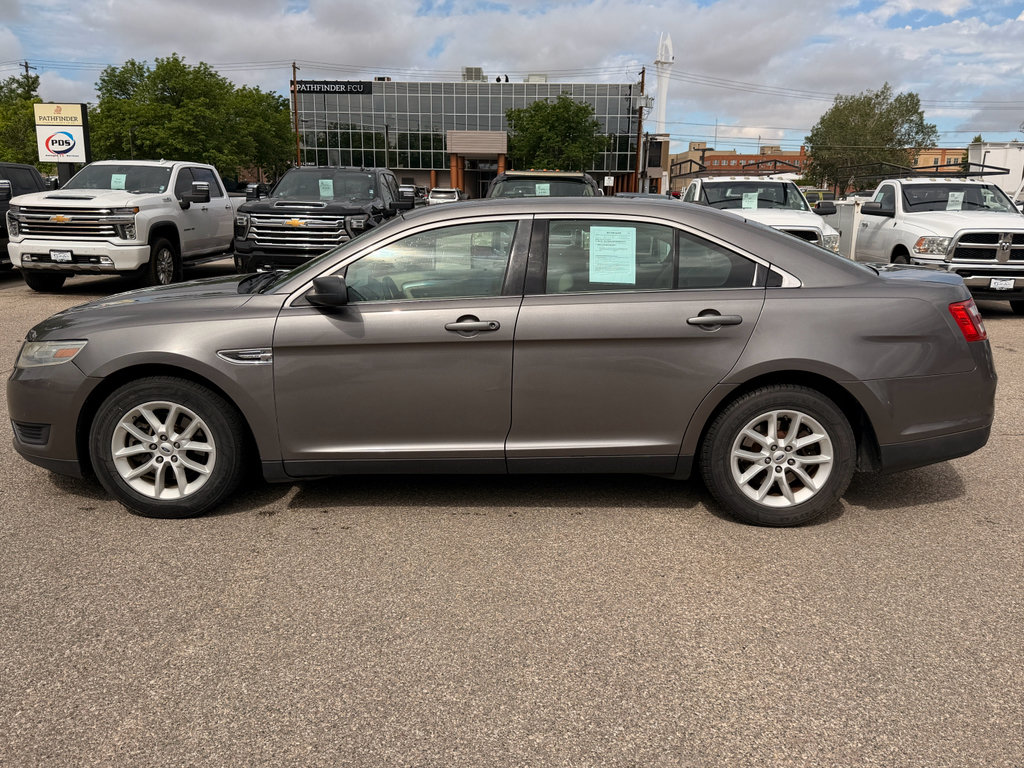 Used 2013 Ford Taurus SE