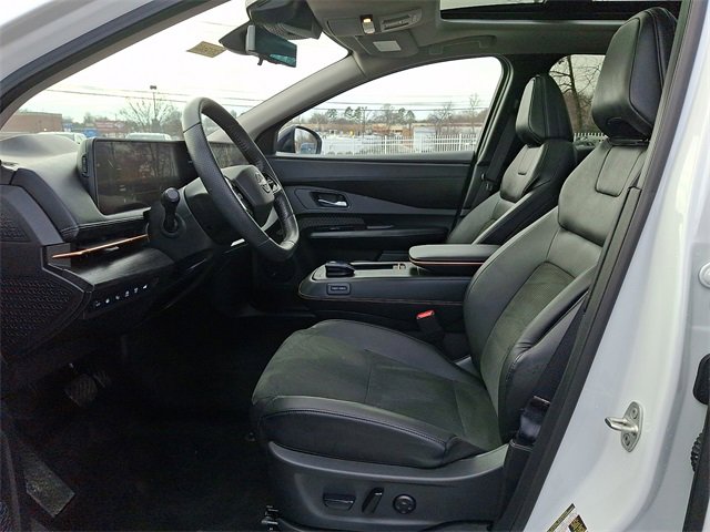 Used 2025 Nissan Ariya EVOLVE+ e-4ORCE image 10