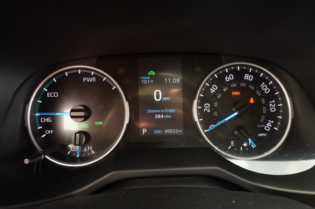 Used 2021 Toyota RAV4 XLE Premium AWD/4WD image 22
