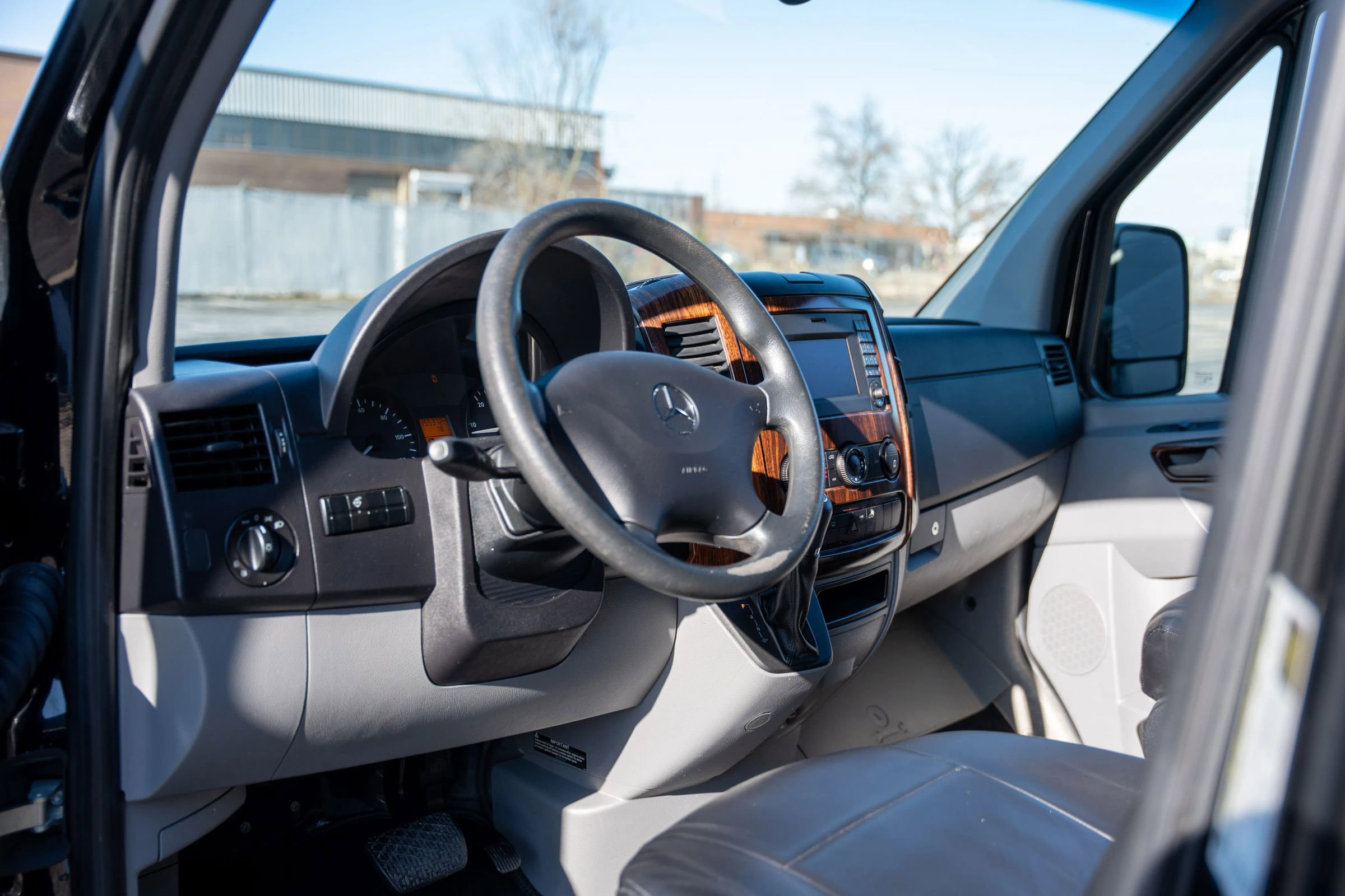 Used 2014 Mercedes-Benz Sprinter 2500 image 11