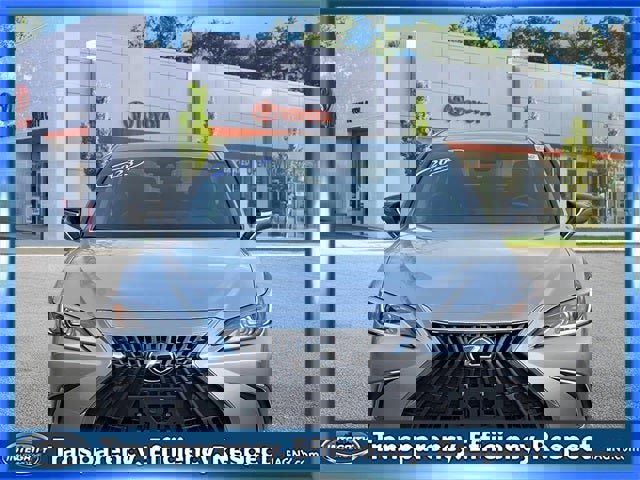 Used 2023 Lexus ES 350 w/ Premium Package image 2