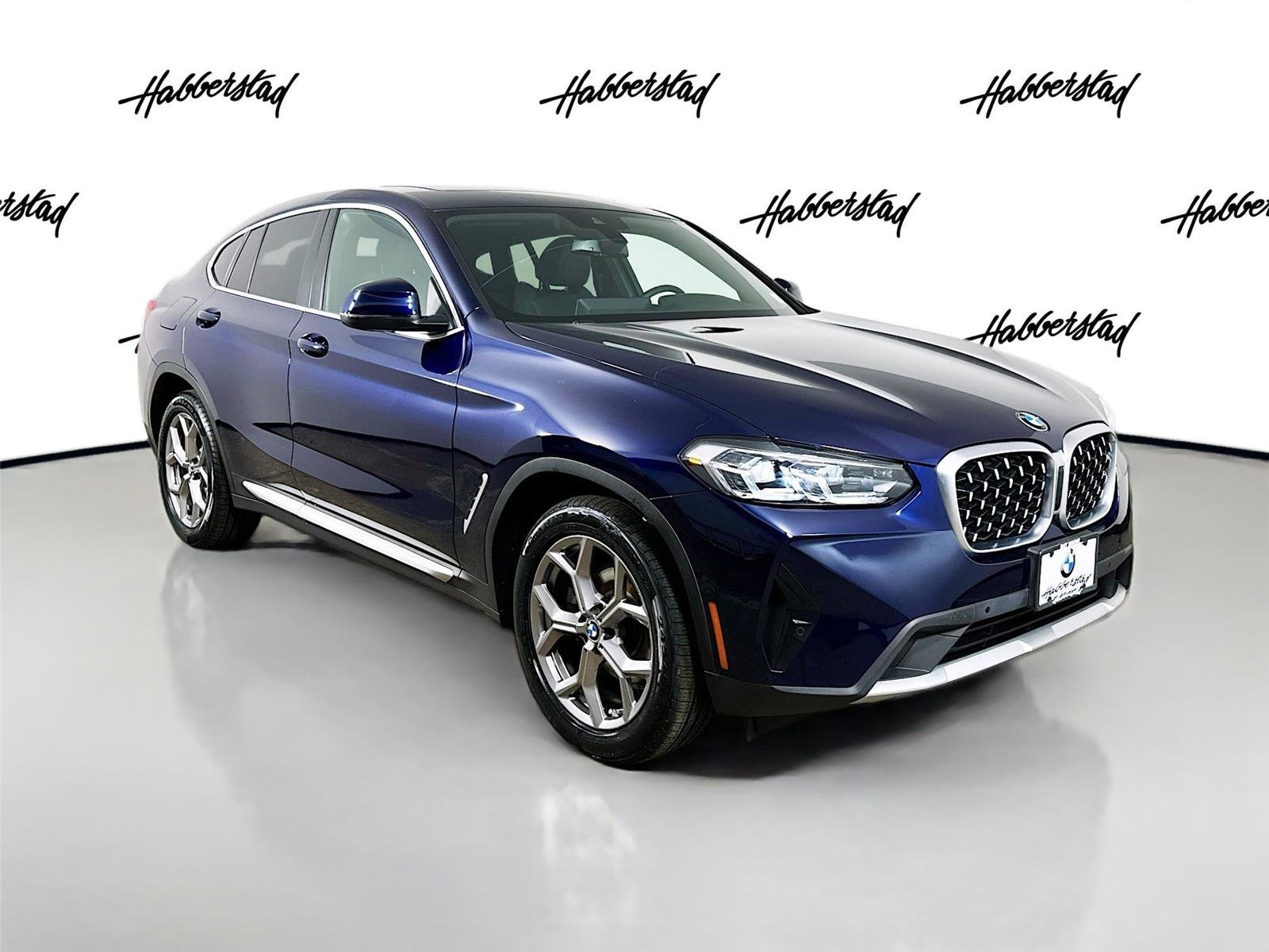 Used 2023 BMW X4 xDrive30i w/ Premium Package image 3