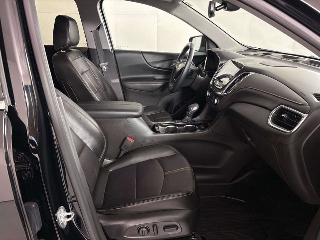 Used 2023 Chevrolet Equinox Premier image 46