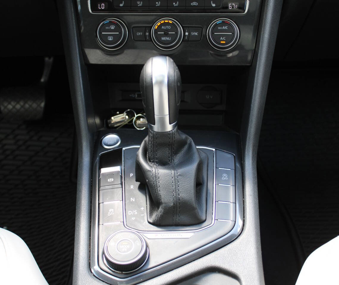 Used 2018 Volkswagen Tiguan SE image 22