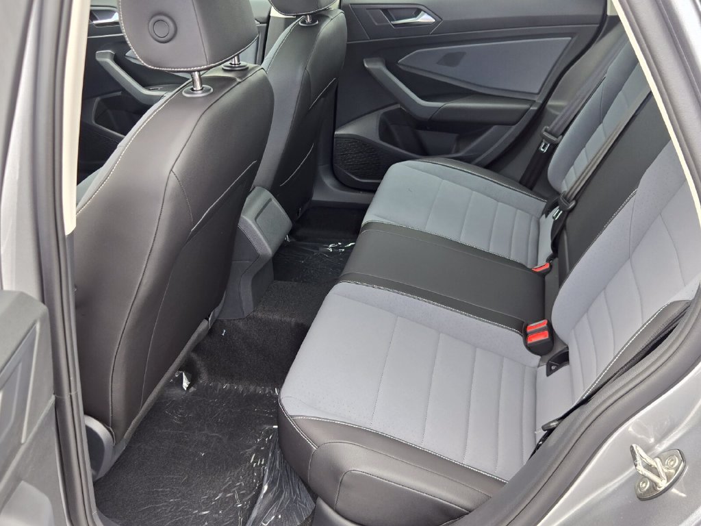 New 2027 Volkswagen Jetta SE FWD image 8