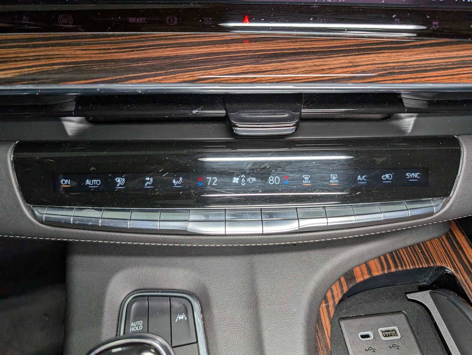 Certified 2021 Cadillac Escalade Premium Luxury image 34