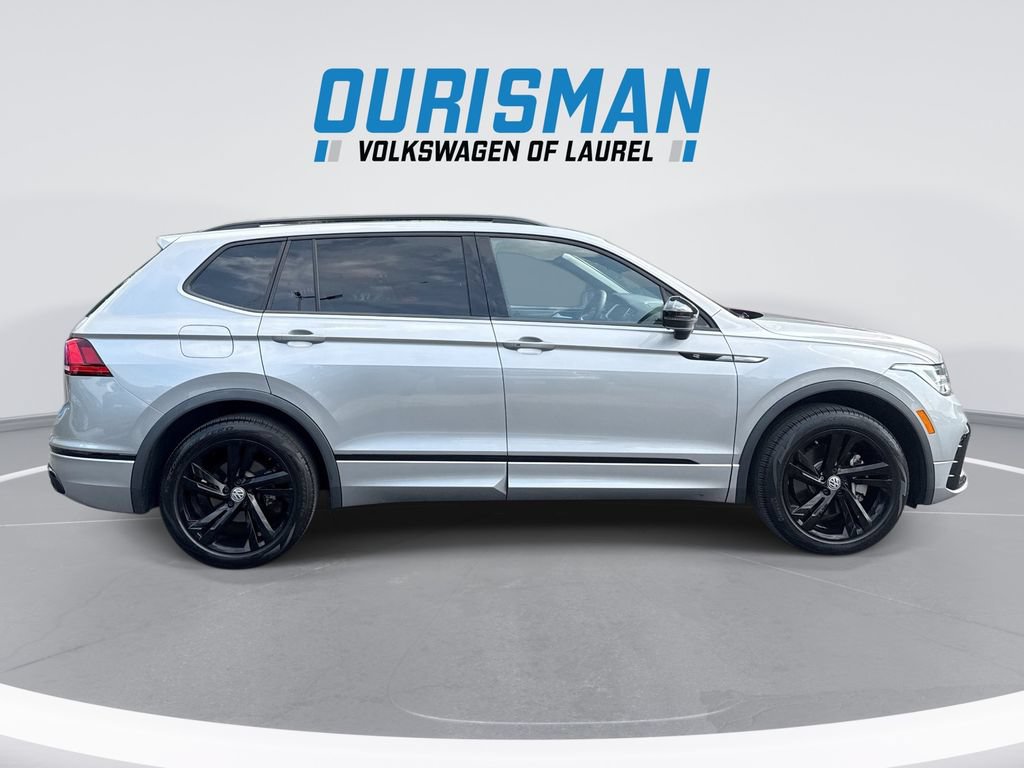 Used 2023 Volkswagen Tiguan SE R-Line FWD image 9