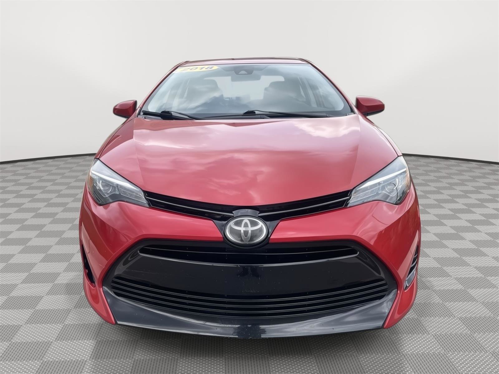 Used 2018 Toyota Corolla LE FWD image 3