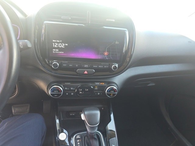 Used 2023 Kia Soul GT-Line w/ GT-Line Technology Package image 12