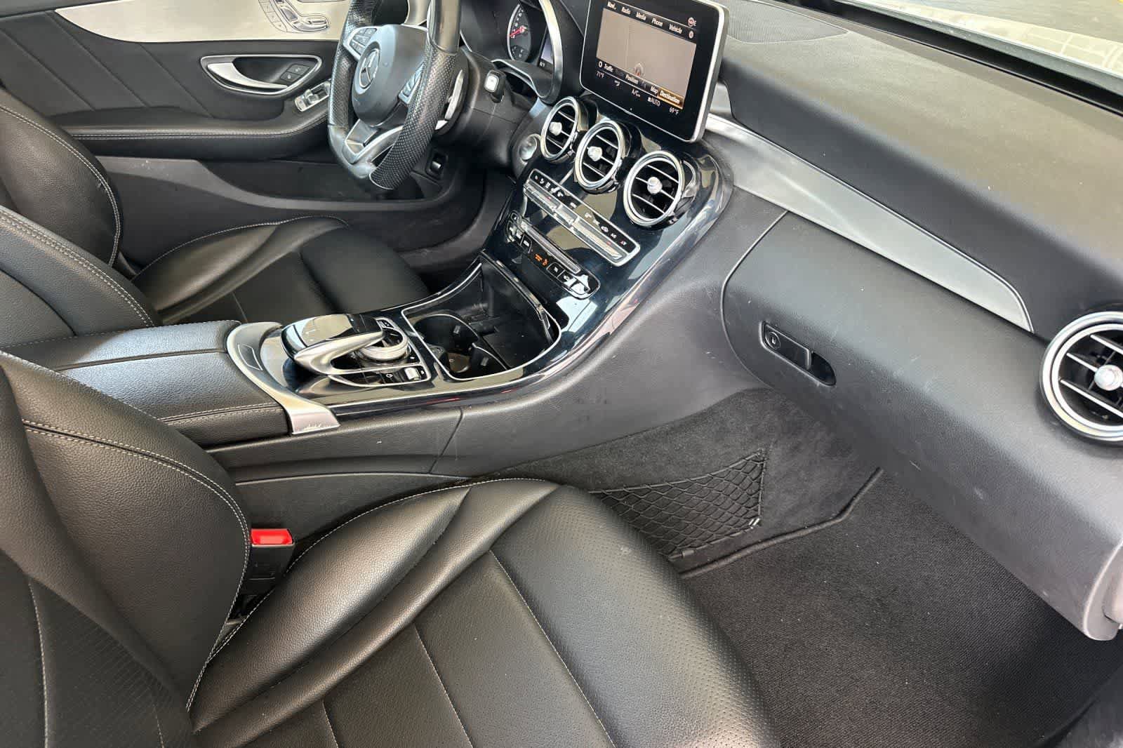 Used 2018 Mercedes-Benz C 300 Sedan image 16