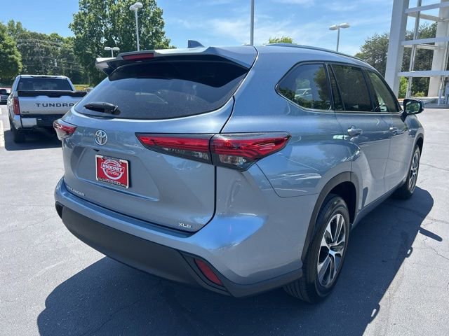 Used 2021 Toyota Highlander XLE FWD image 7