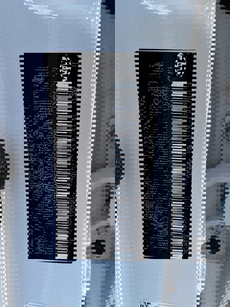 Certified 2025 Toyota Corolla LE image 32