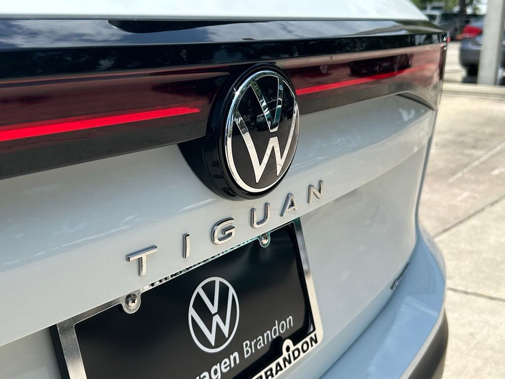 Used 2025 Volkswagen Tiguan S image 24