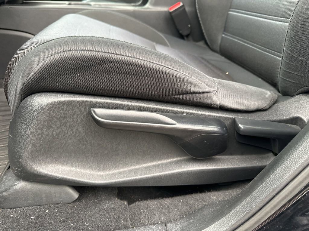 Used 2019 Honda CR-V LX image 17