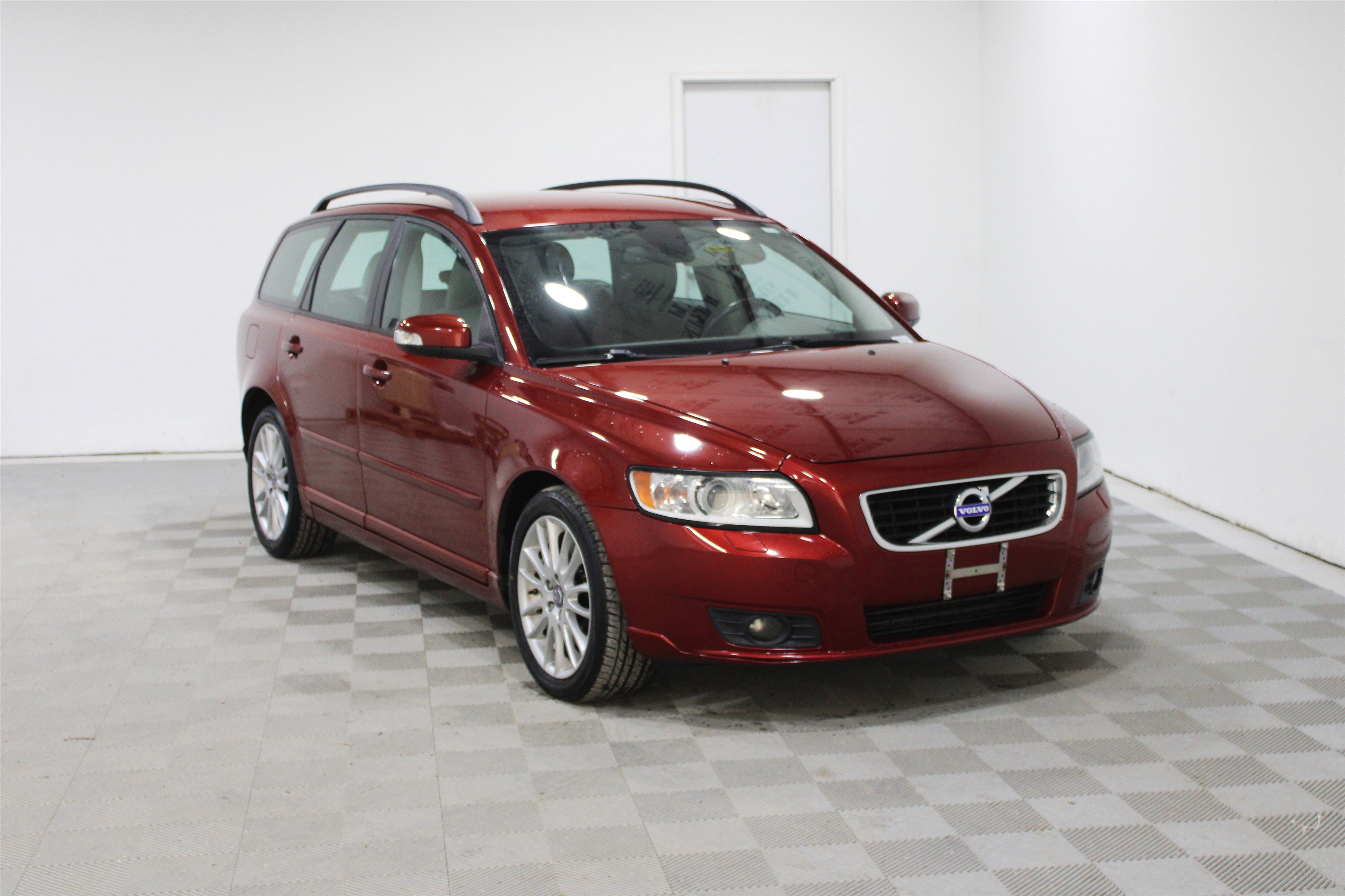 Used 2011 Volvo V50 T5