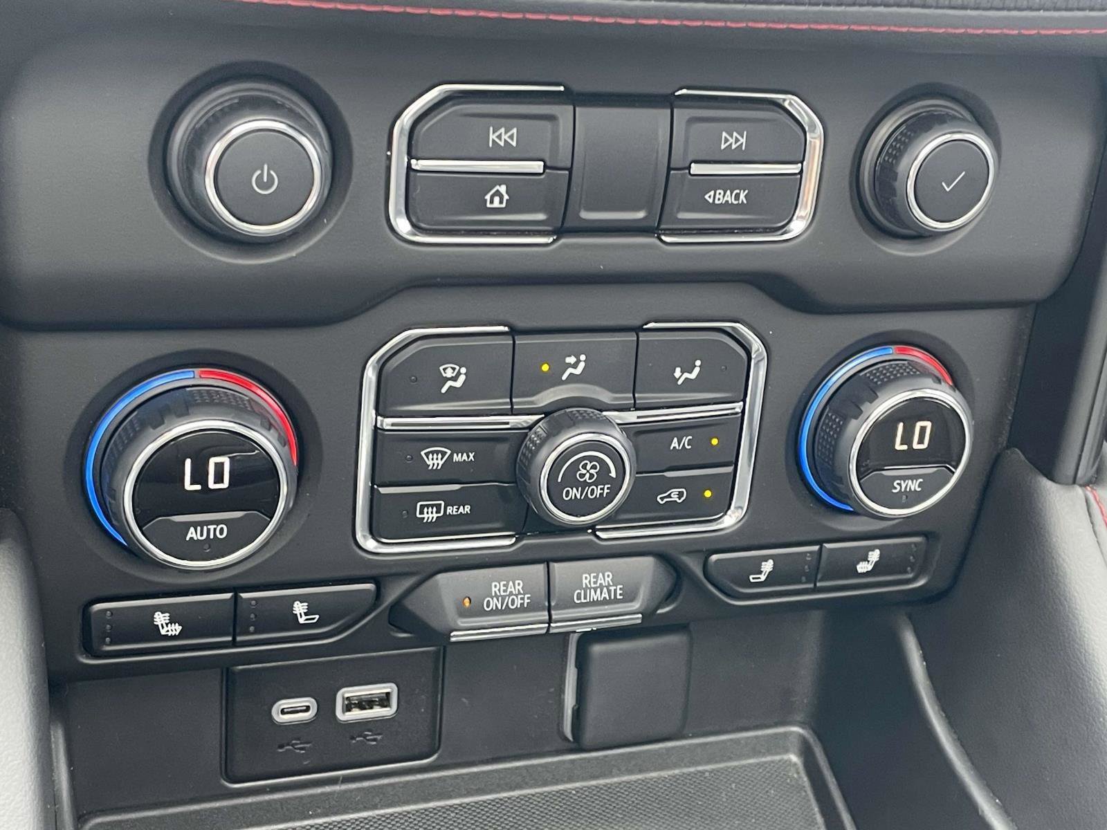 Certified 2024 Chevrolet Suburban RST w/ Sport Performance Package image 4