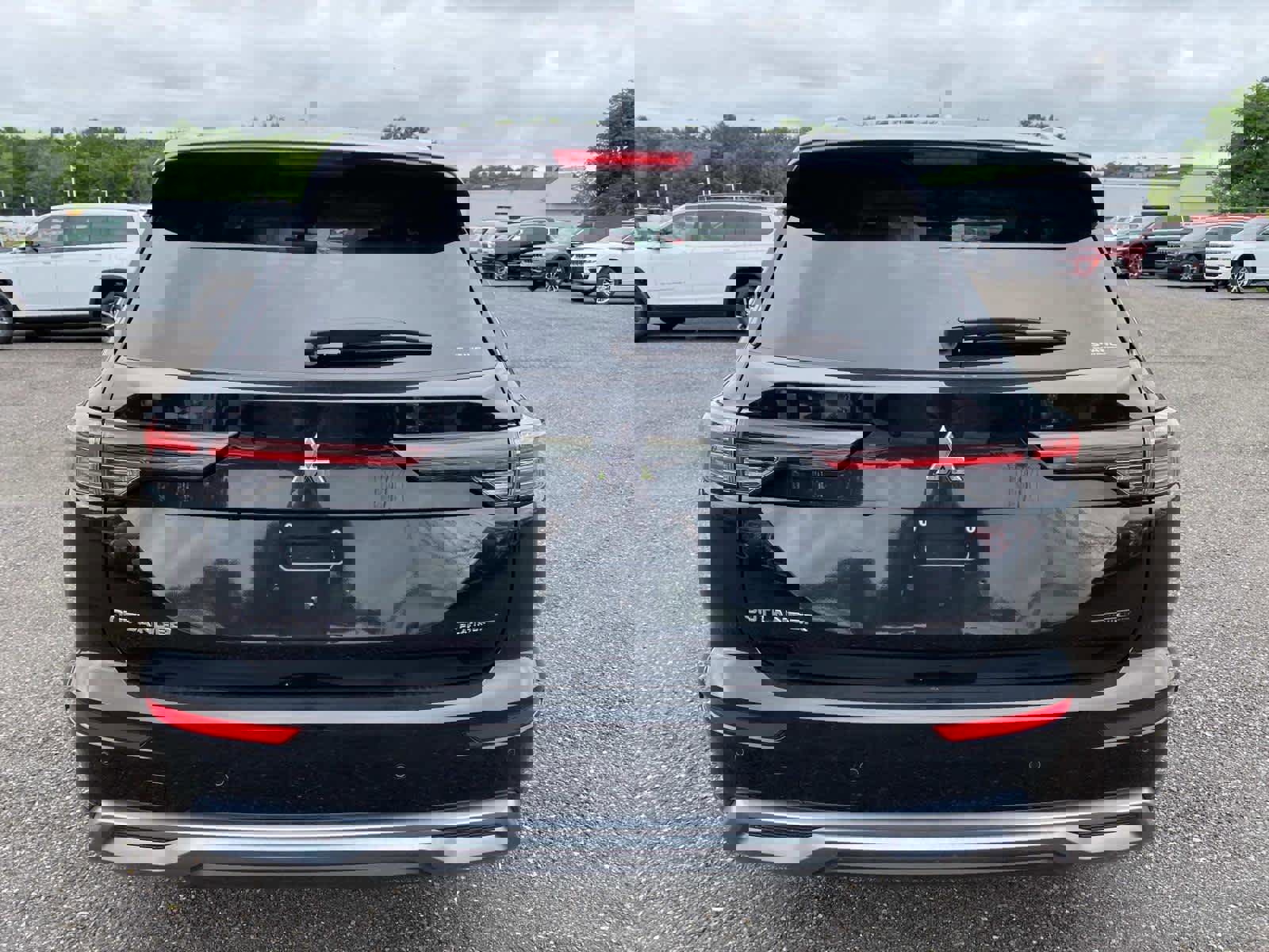 New 2025 Mitsubishi Outlander AWD image 4