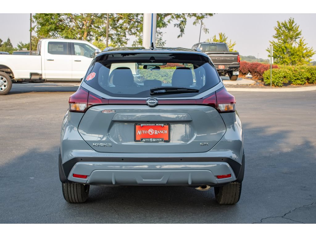Used 2024 Nissan Kicks SR FWD image 7