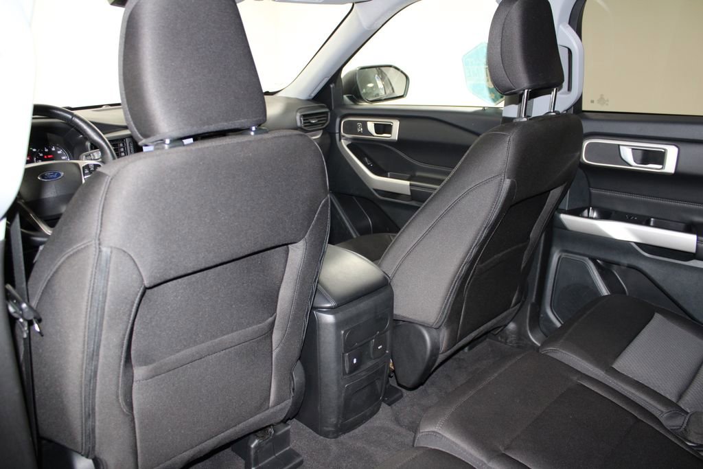 Used 2023 Ford Explorer XLT image 26