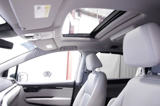 Used 2023 Honda Odyssey Touring image 42