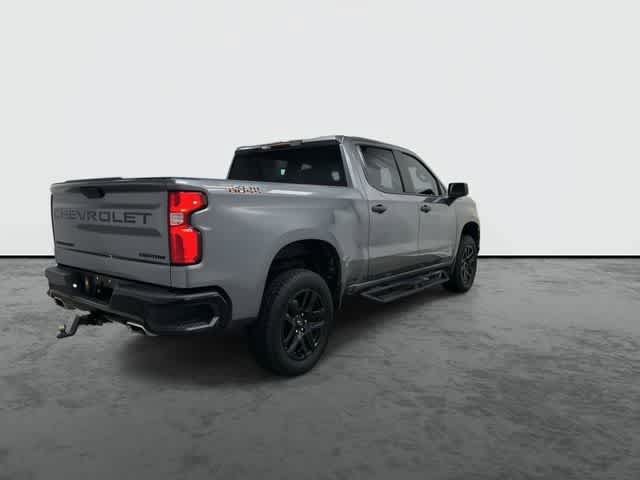 Used 2021 Chevrolet Silverado 1500 Custom Trail Boss w/ LPO, Dark Essentials Package AWD/4WD image 4