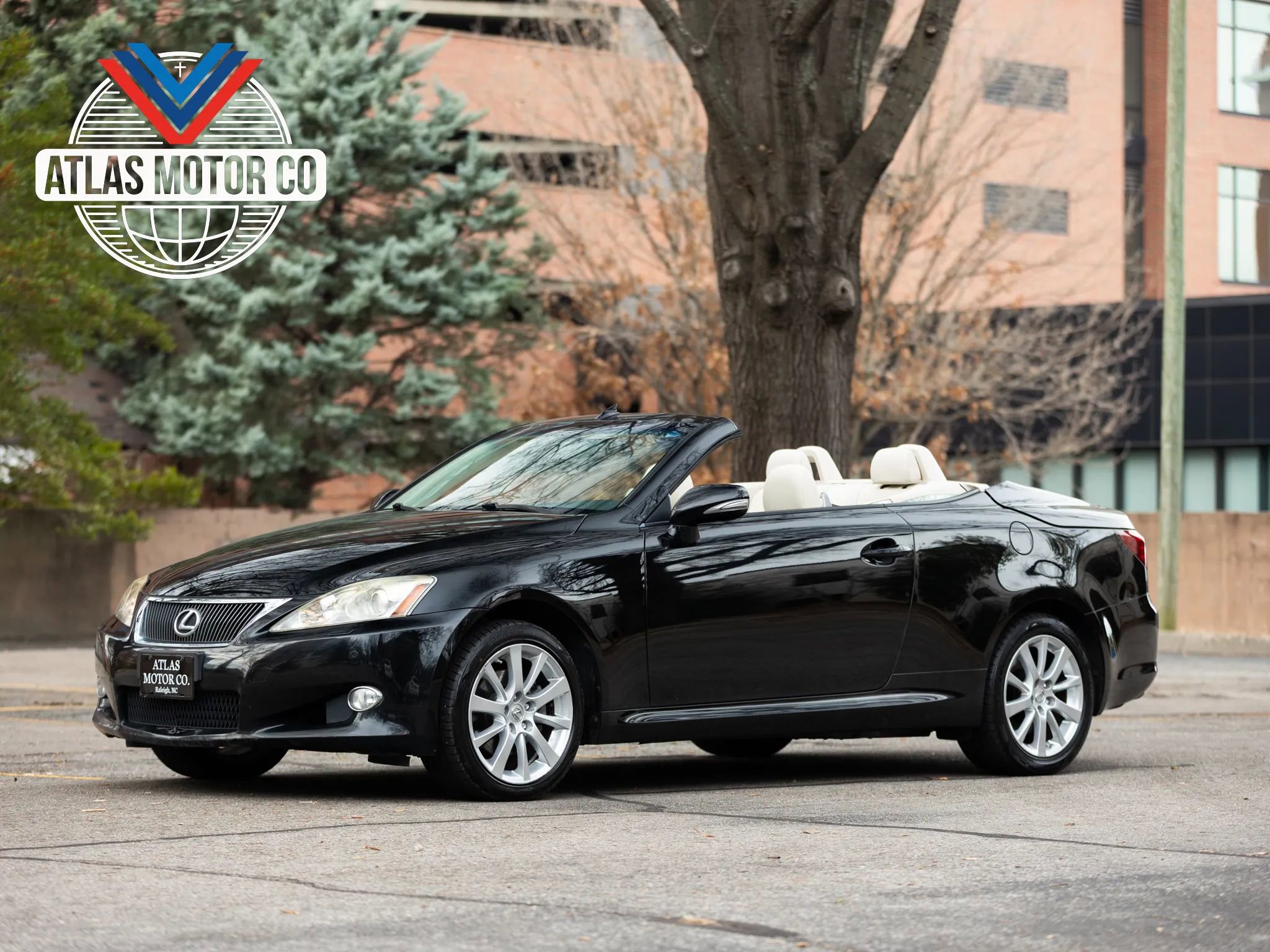 Used 2010 Lexus IS 250C image 1