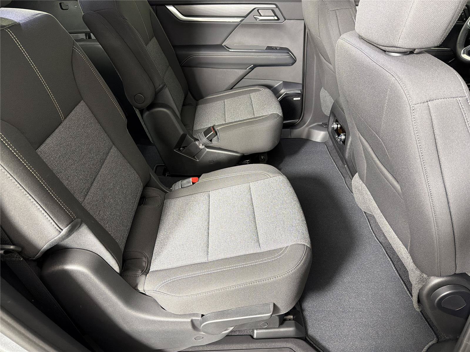 New 2026 GMC Acadia Elevation FWD image 14