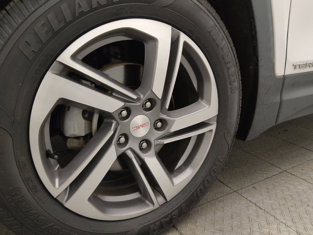 Used 2020 GMC Terrain SLT image 31
