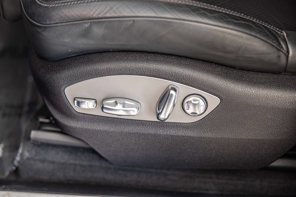 Used 2021 Porsche Macan S AWD/4WD image 23