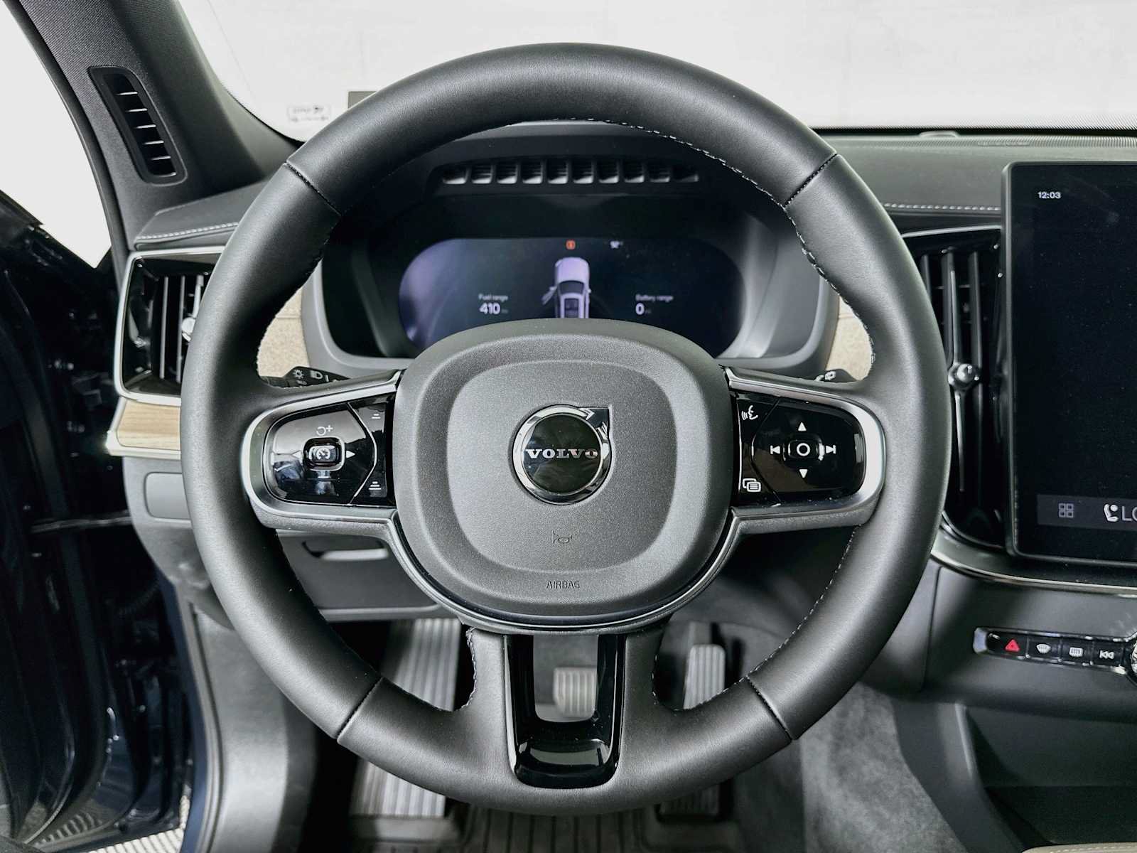 New 2026 Volvo XC90 T8 Plus w/ Protection Package AWD/4WD image 11