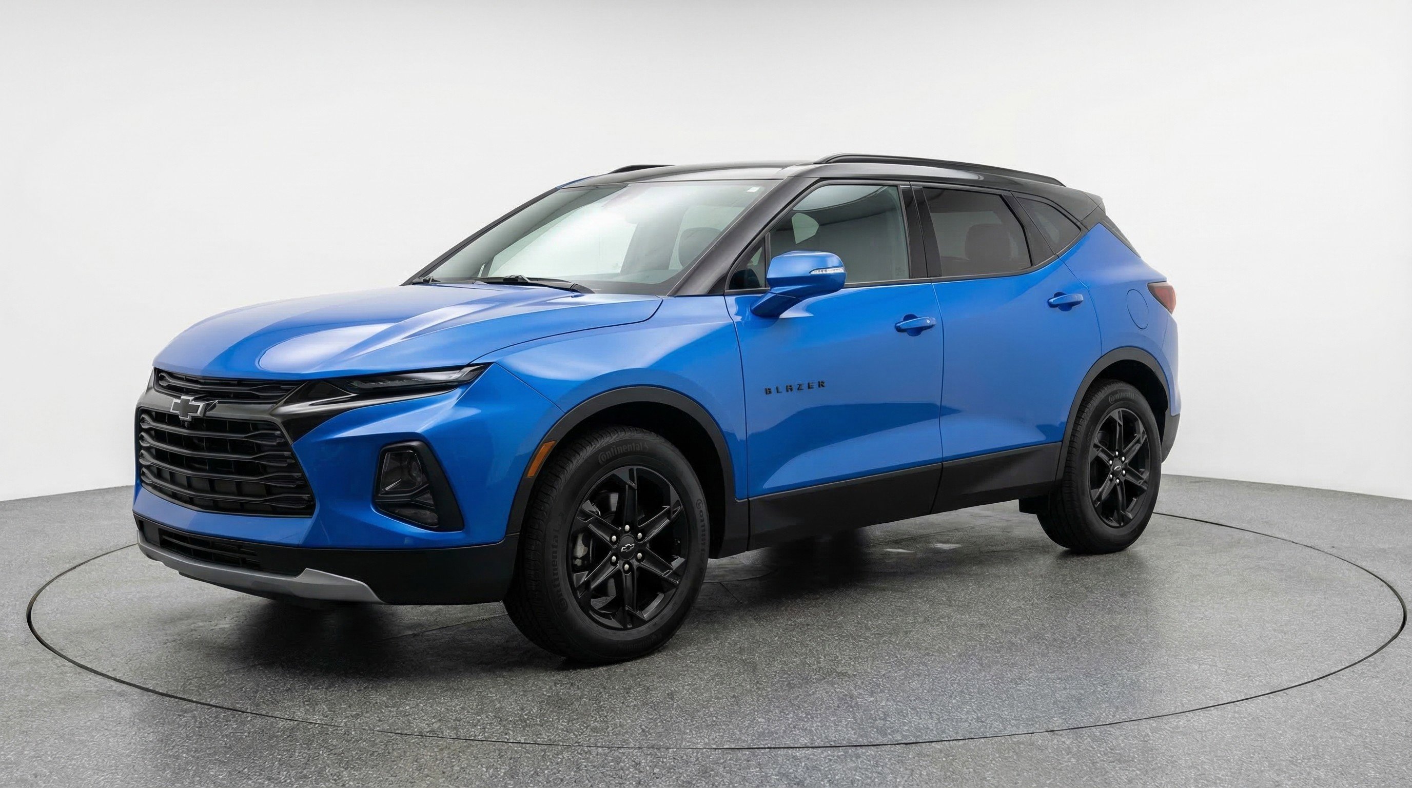 Used 2025 Chevrolet Blazer LT image 3